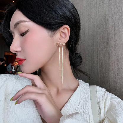 Classic Metal Bow Gold Tassel Drop Earrings