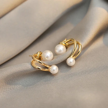 Retro Luxury Pearl Stud Earrings